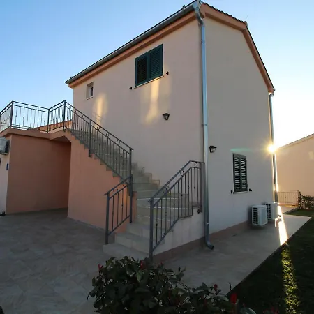 Holiday Home Zadar * زادار